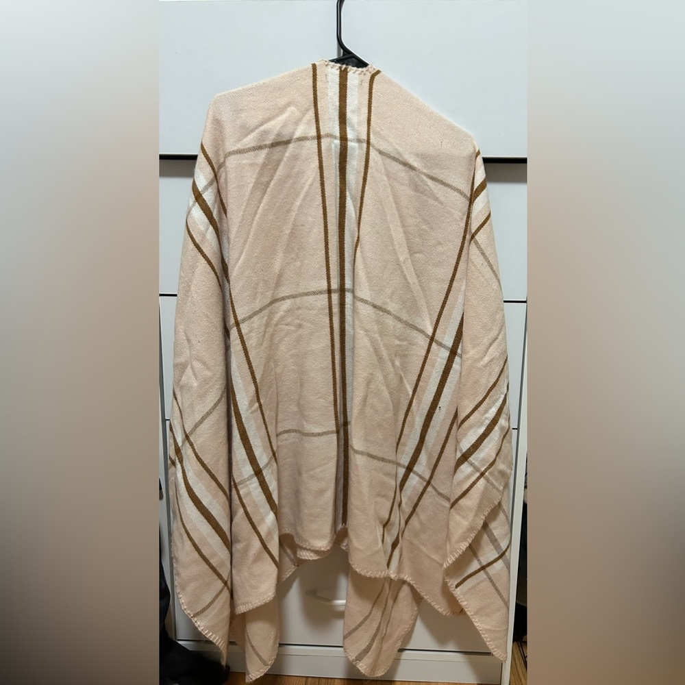 Woman’s one size poncho. - Picture 2 of 2